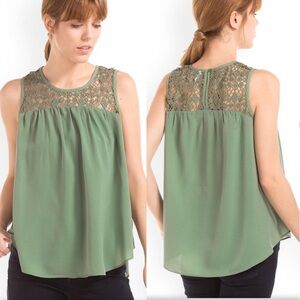 GAP Crochet Lace Sleeveless Blouse With Scoop Neck Twig Green Size Small